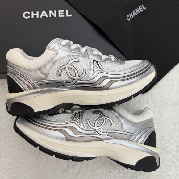 Chanel Women Sneaker - Picture 7 of 8